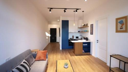 Super Stylish 1BR Apartment Near Fabrica