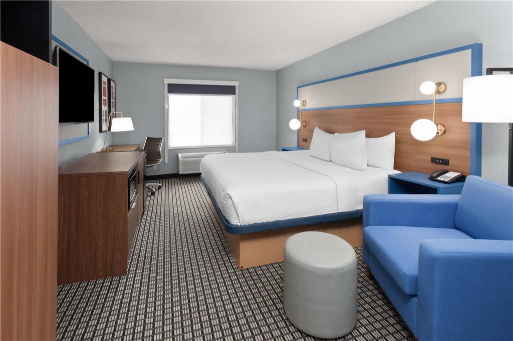 AmericInn by Wyndham Reedsburg - photo 16