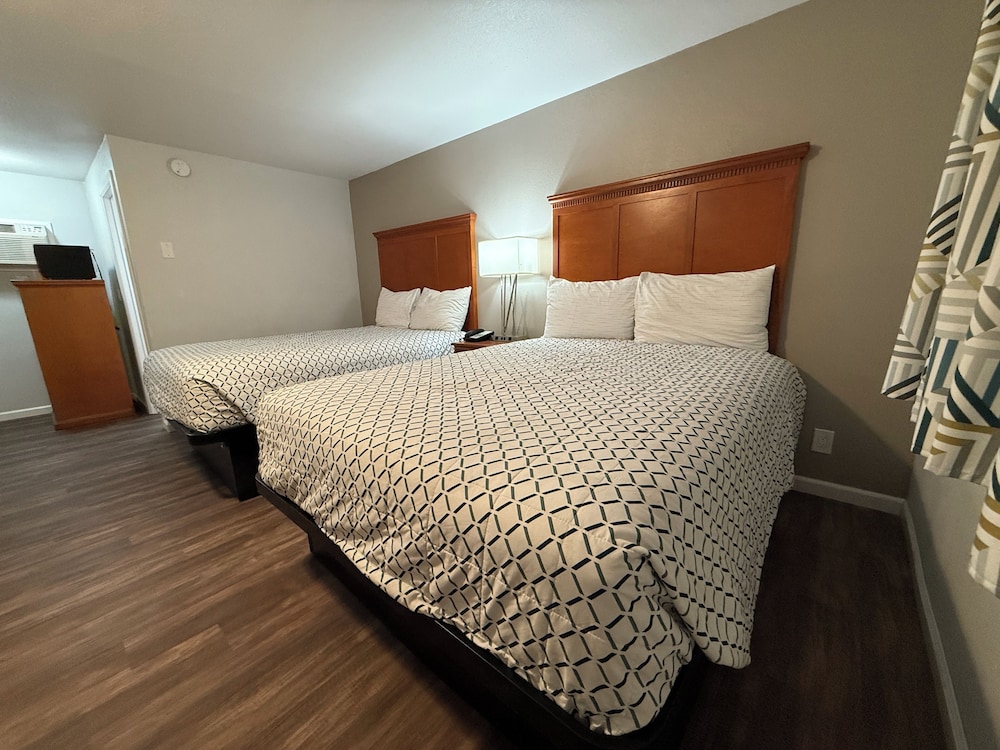 Budget Inn Bend by OYO - photo 24