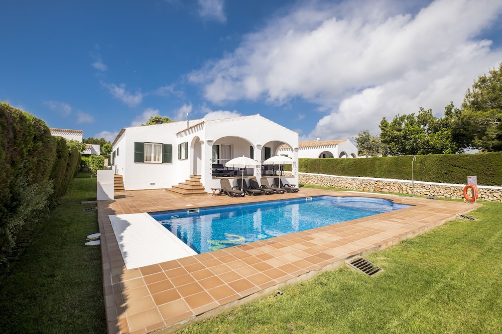 Villas Finesse — 5-Star Luxury Hotel in Alaior, Spain