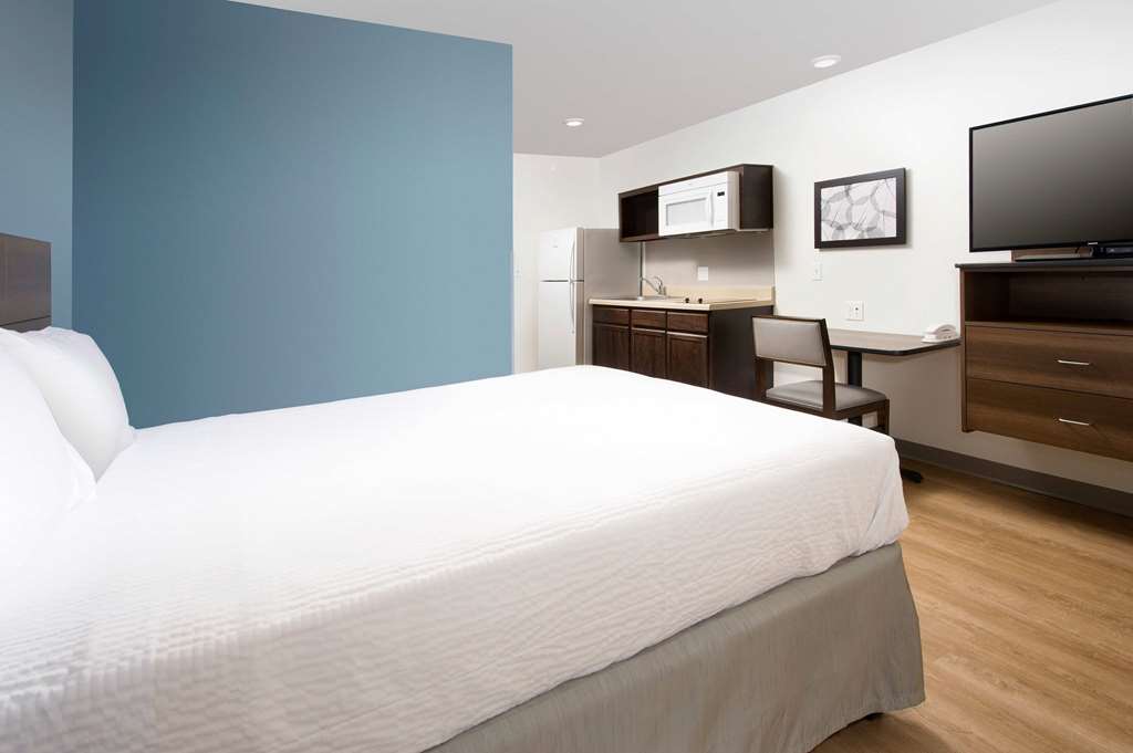 WoodSpring Suites Buford near Mall of Georgia Lake Lanier - photo 8