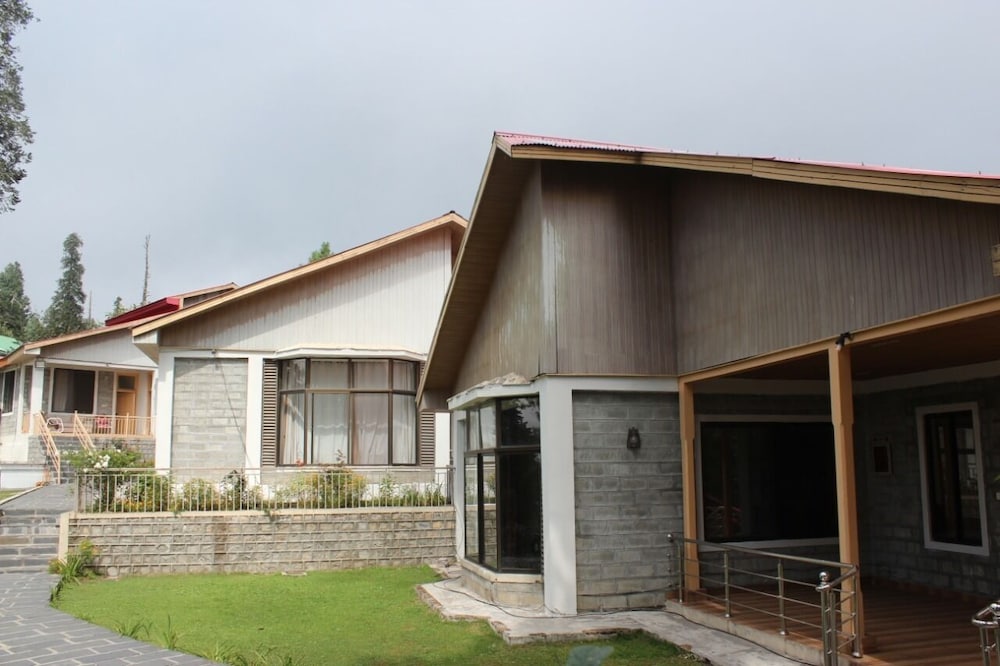 Blue Pine Retreat — hotel in Abbottabad