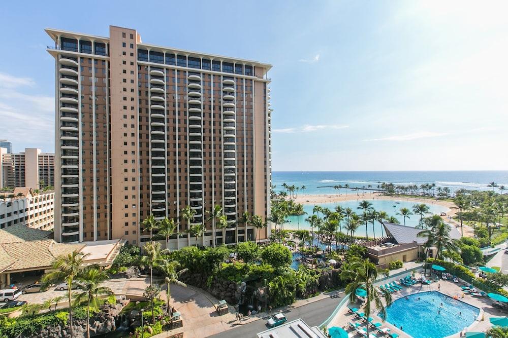 Marina Hawaii Vacations at the Ilikai Tower - photo 9
