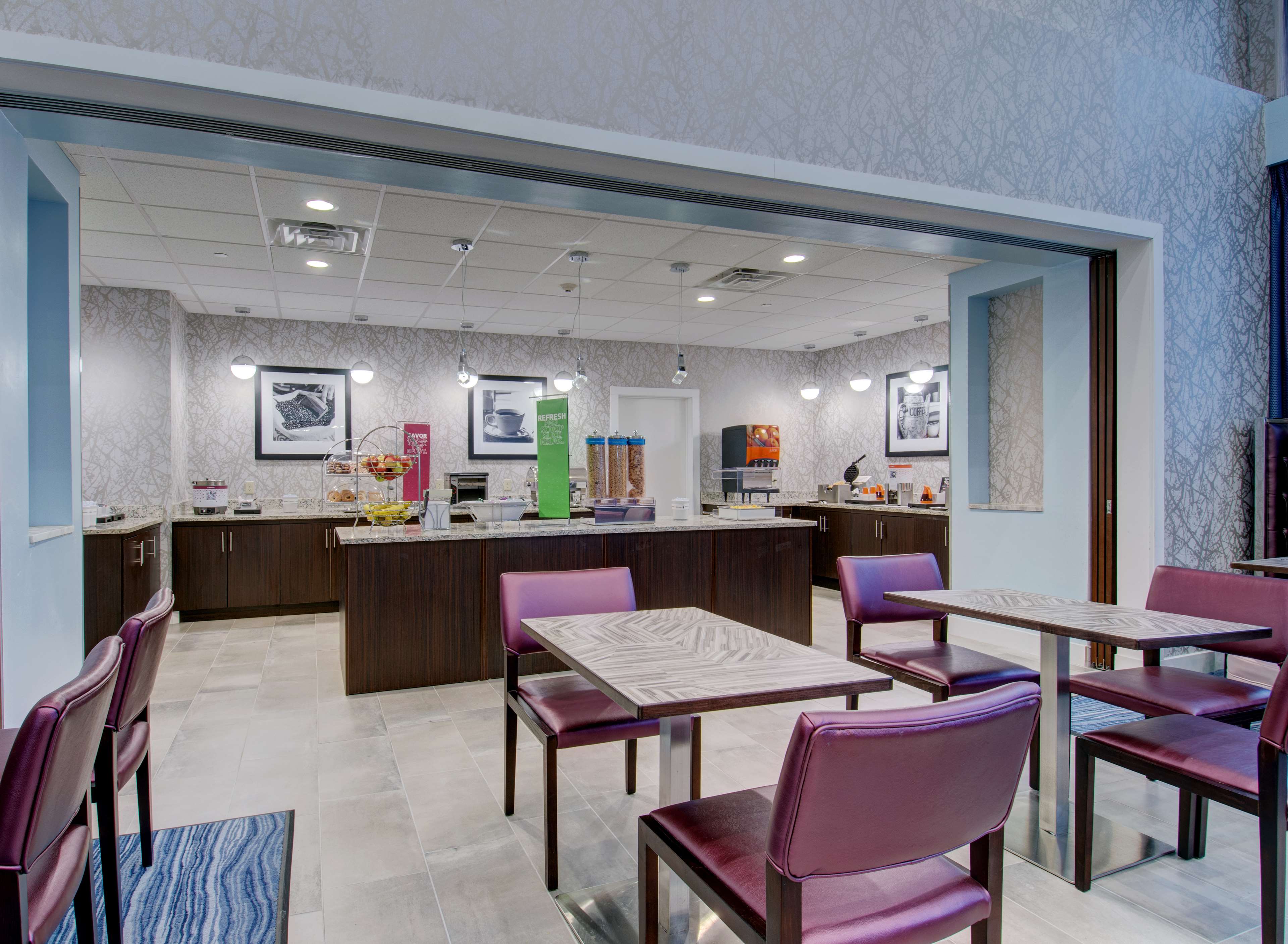Hampton Inn & Suites Boston Stoughton - photo 7