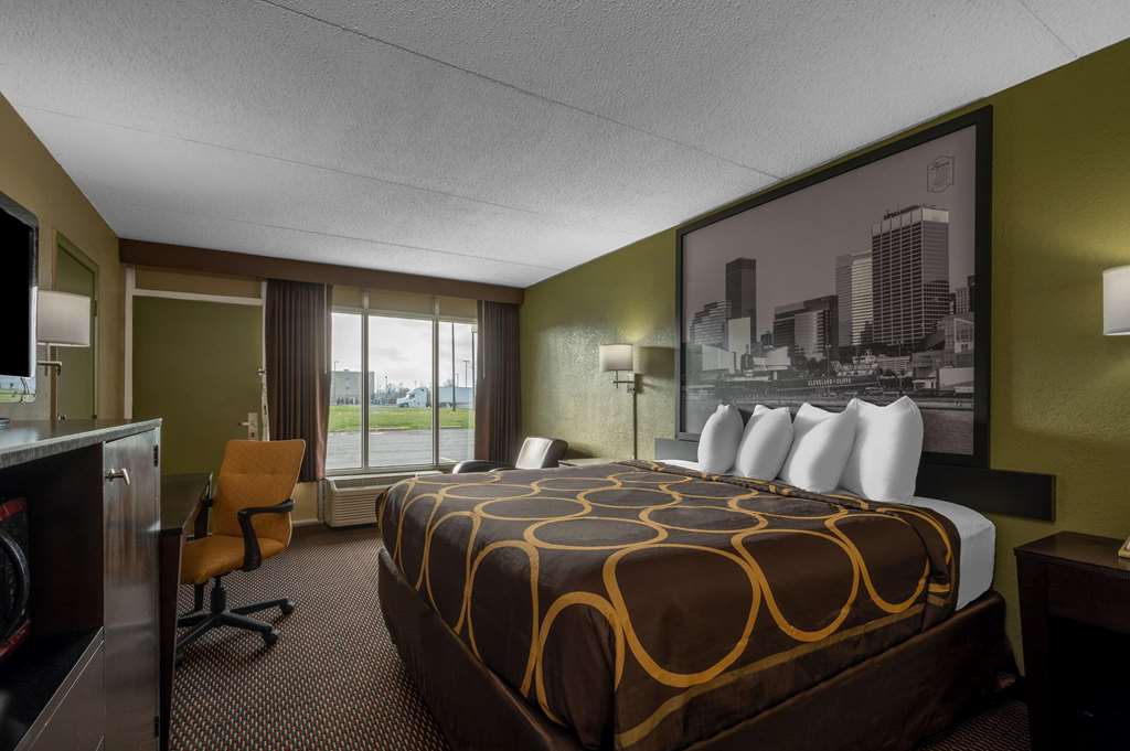 Super 8 by Wyndham Perrysburg Toledo - photo 13