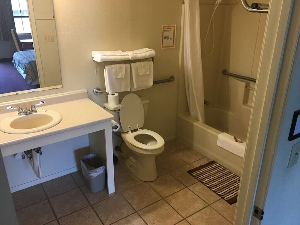 Whispering Creek Lodging & RV Resort - photo 29