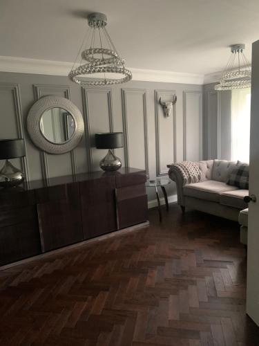 Boutique bungalow — 4-Star Luxury Hotel in Haverhill, United Kingdom