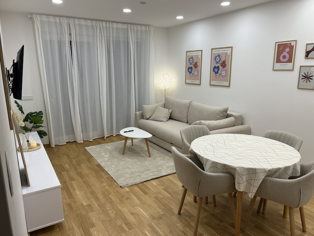 Apartment Borovje River View — 4-Star Luxury Hotel in Zagreb, Croatia