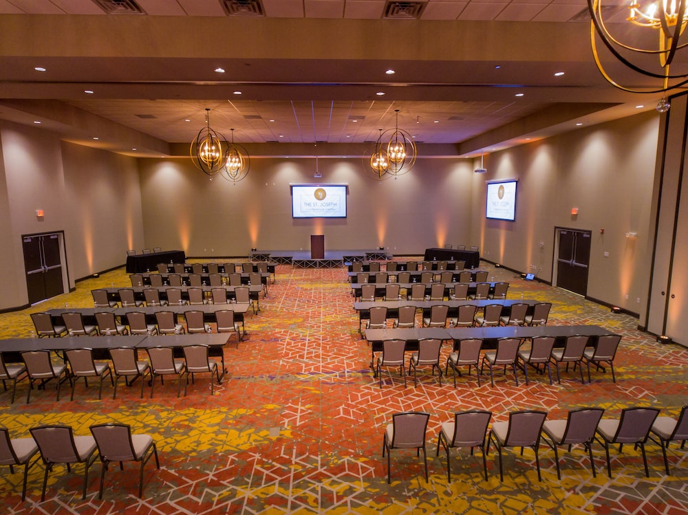Holiday Inn Mishawaka by IHG - photo 43