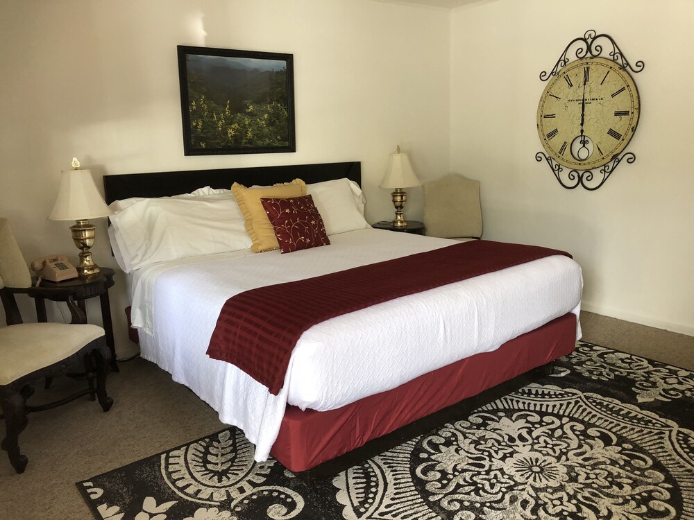 The Cardinal Inn - featured photo