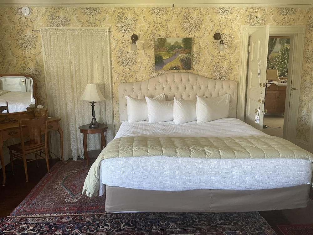 Moseley Cottage Inn & Town Motel - photo 47