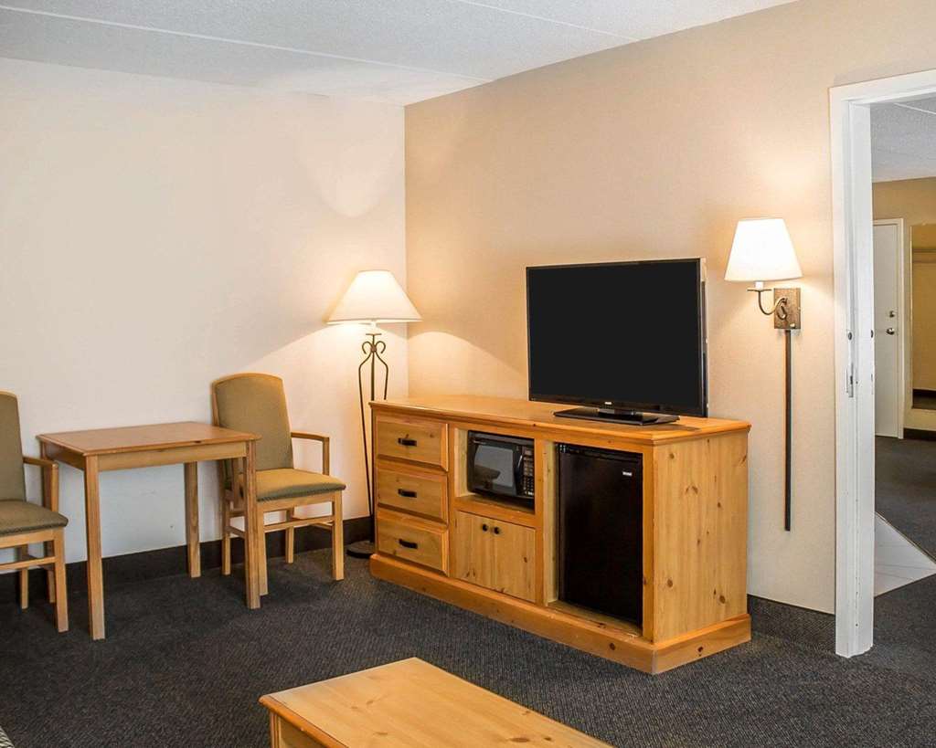 Quality Inn Rhinelander - photo 20