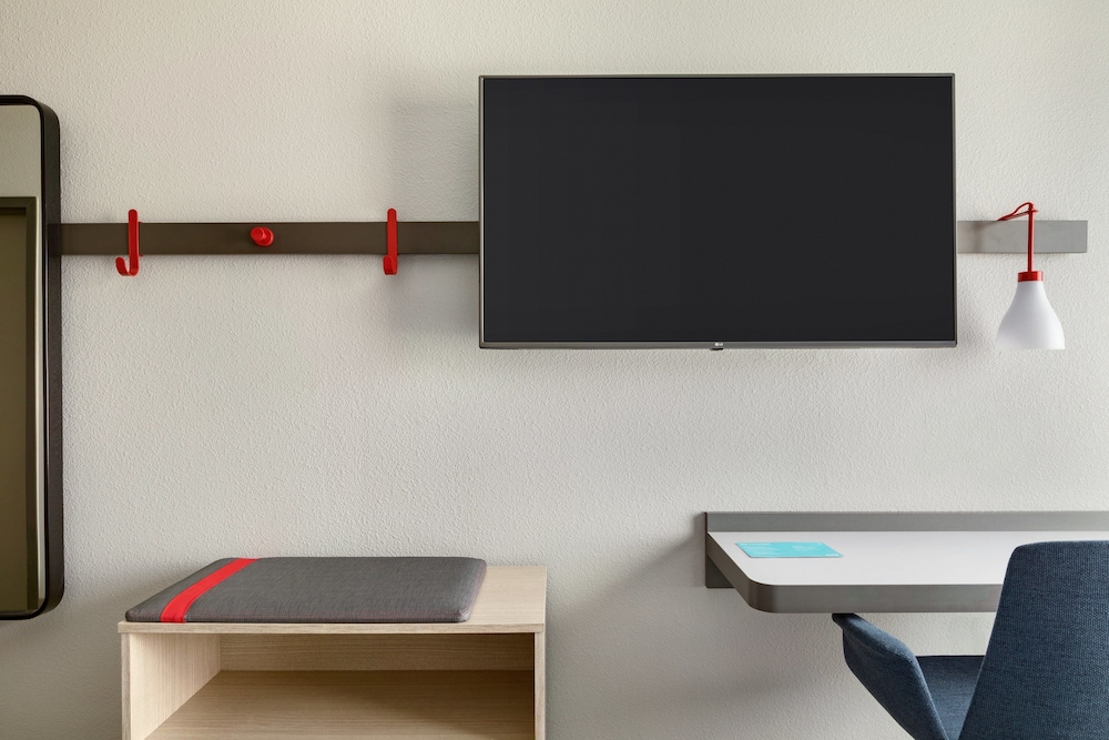 avid hotel Tulsa South Medical District - photo 3