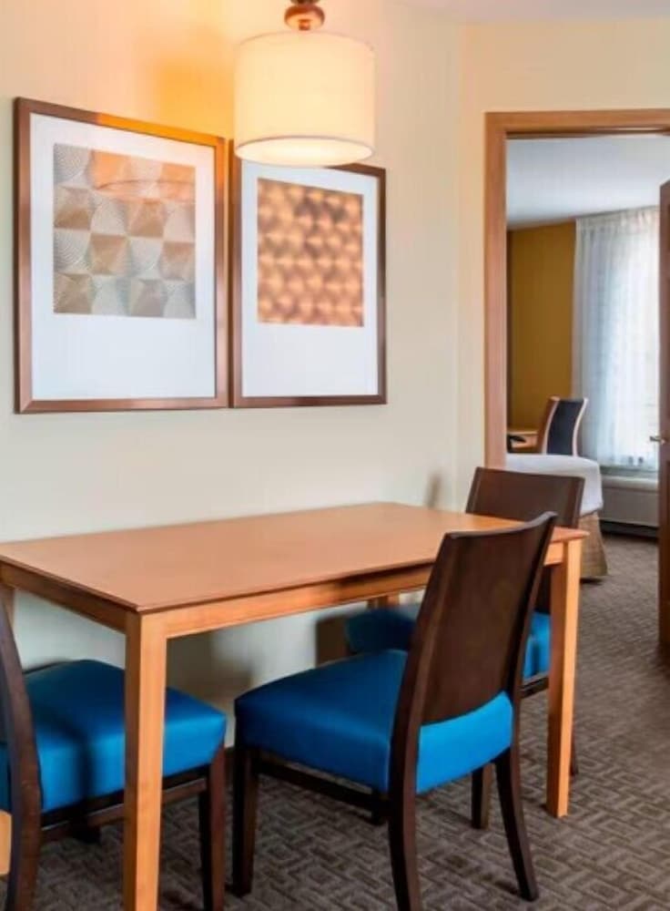 TownePlace Suites By Marriott Phoenix North - photo 15