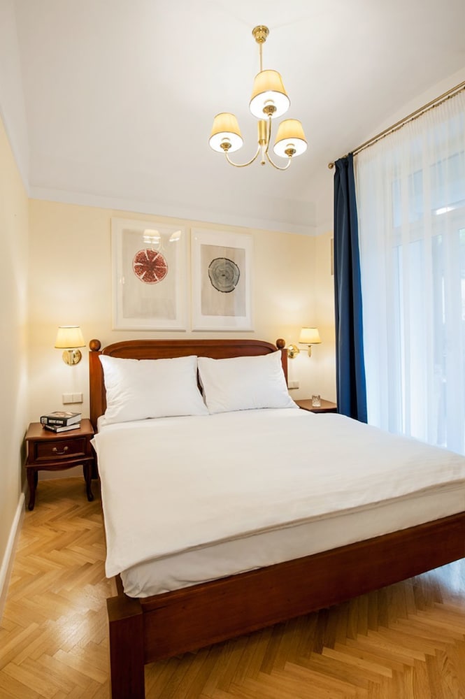 Residence Manesova No 5 — 4-Star Luxury Hotel in Prague, Czech Republic