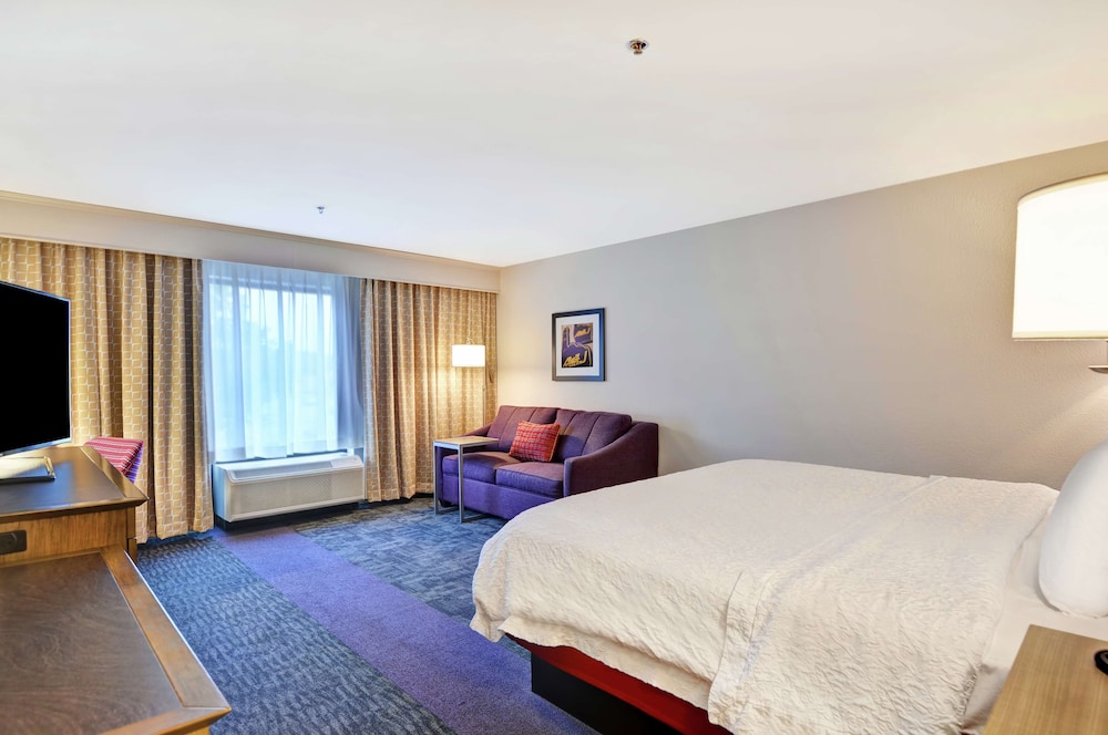 Hampton Inn & Suites Ashland - photo 25