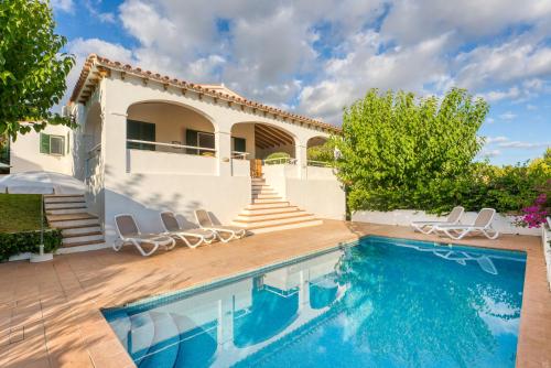 Villa Beatriz — 4-Star Luxury Hotel in Ames, Spain