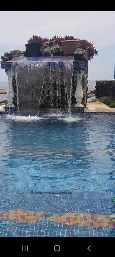 Hotel la Cueva Limon in Limon, Costa Rica