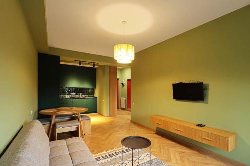 Chic 1BR Apt in Moedani complex By Wehost
