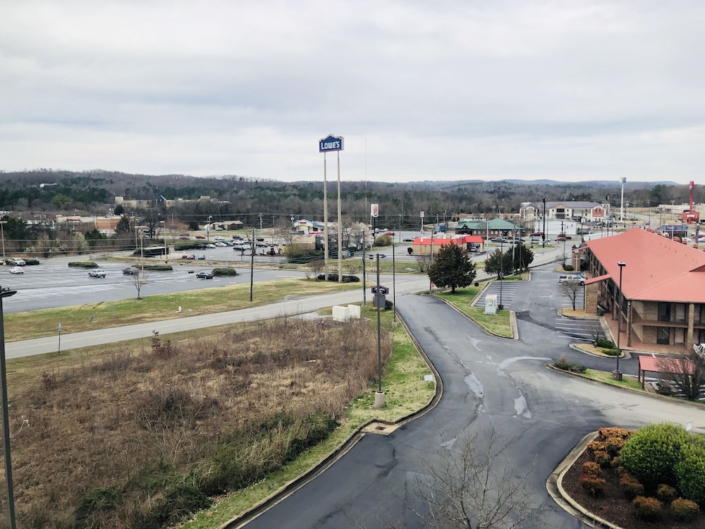 Hampton Inn Ft Payne - photo 21
