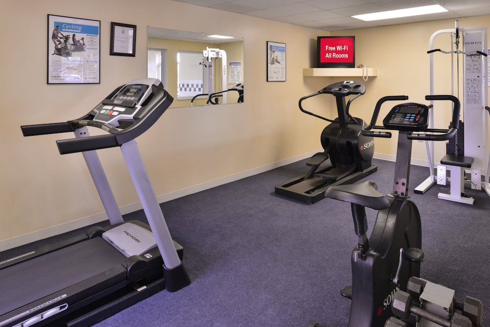 Red Roof Inn Clyde - photo 16