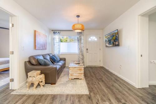 Midtown Modern Stylish 2BR Lodging in Reno
