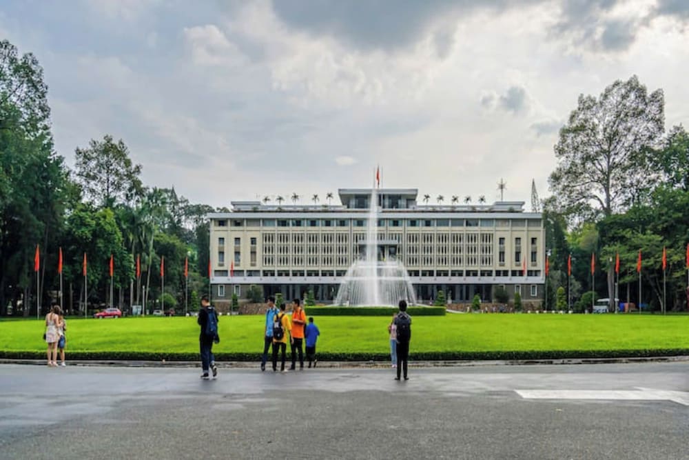 Bluesky Sailing Luxstay Ho Chi Minh City — 5-Star Luxury Hotel in Ho Chi Minh City, Vietnam