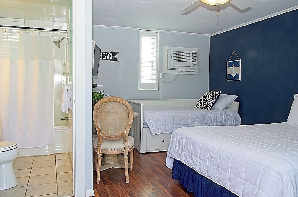 Vineyard Harbor Motel Private Beach - photo 87
