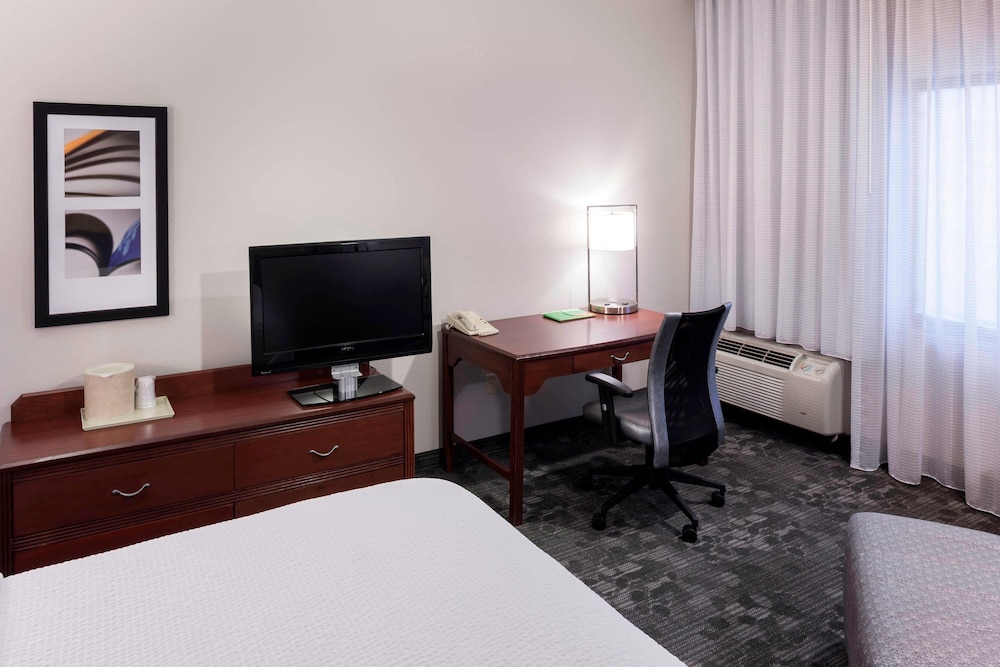 Courtyard by Marriott Wichita East - photo 5