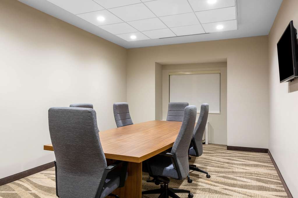 Microtel Inn & Suites by Wyndham South Hill - photo 17