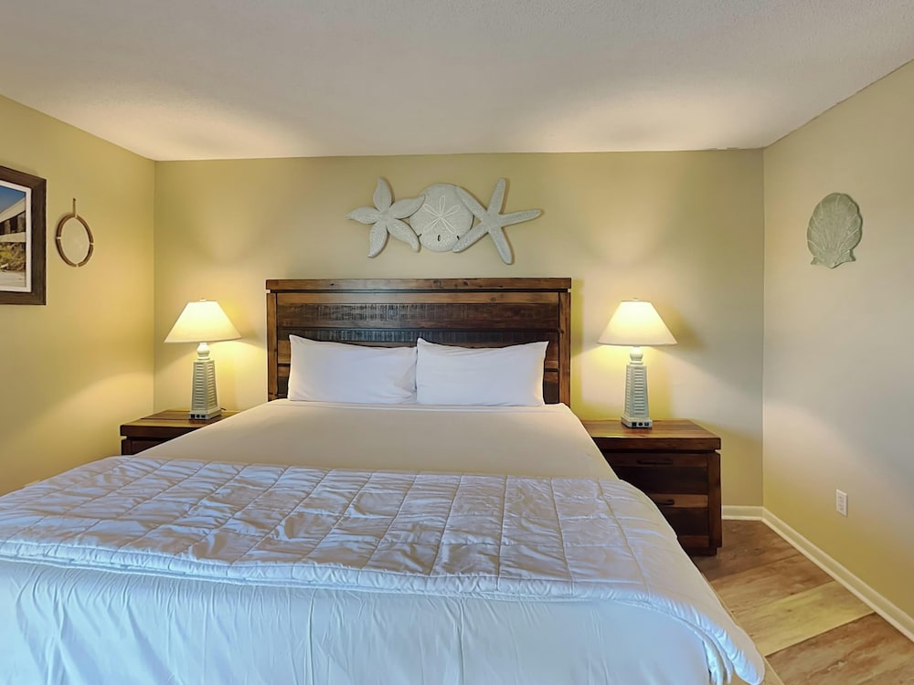 Edgewater Beach & Golf Resort VI by Resort Collection in Panama City Beach, United States