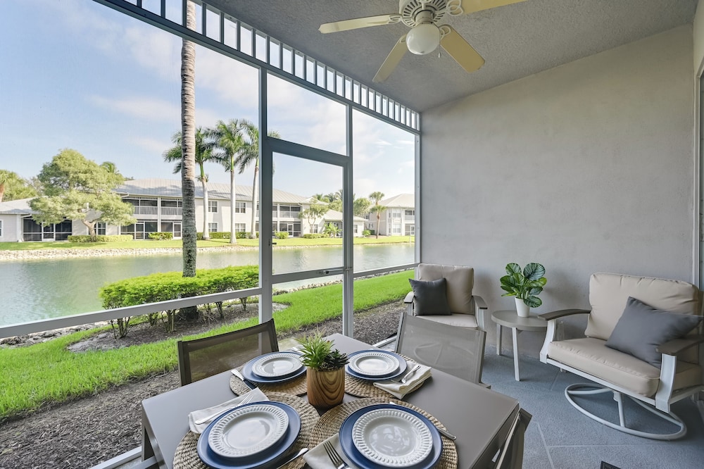 9 Mi to Beach: Naples Golf Getaway w Pool Access — 4-Star Luxury Hotel in Naples, United States