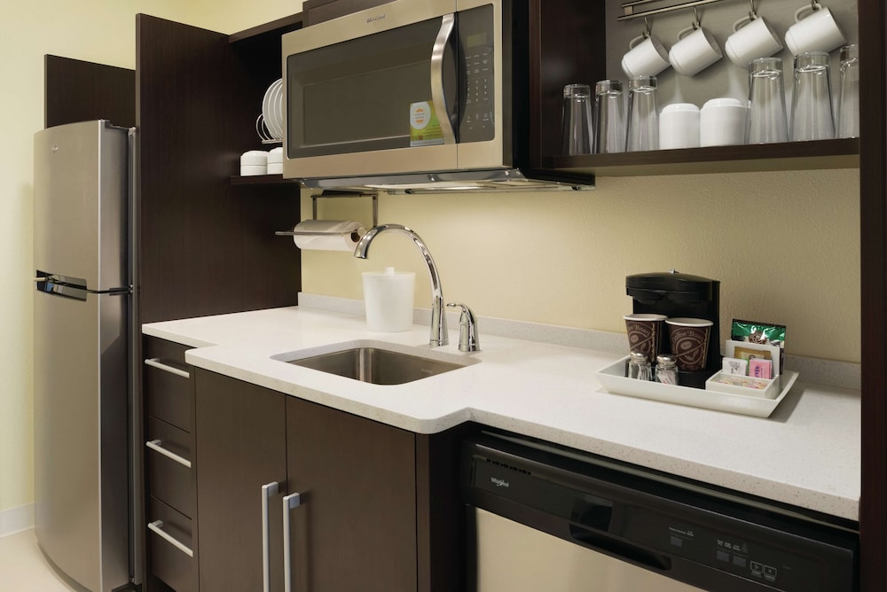 Home2 Suites Iowa City Coralville - photo 12