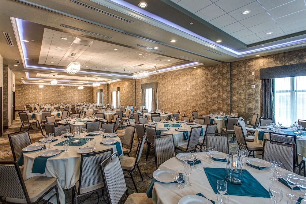 Hilton Garden Inn Topeka - photo 29