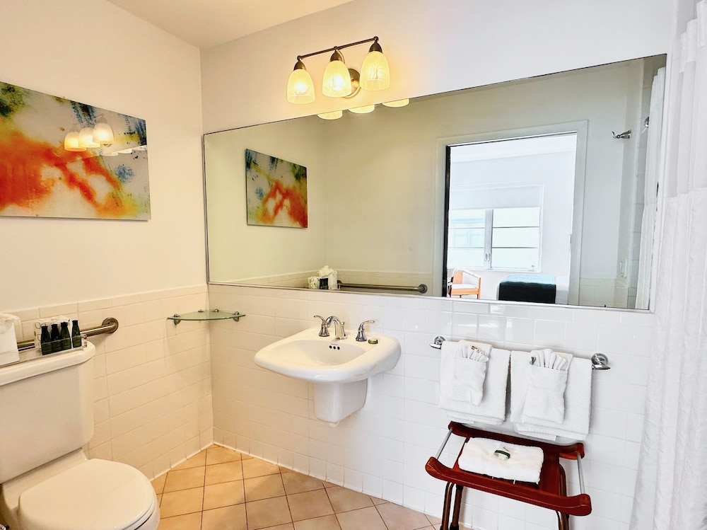 Avalon Hotel - photo 37