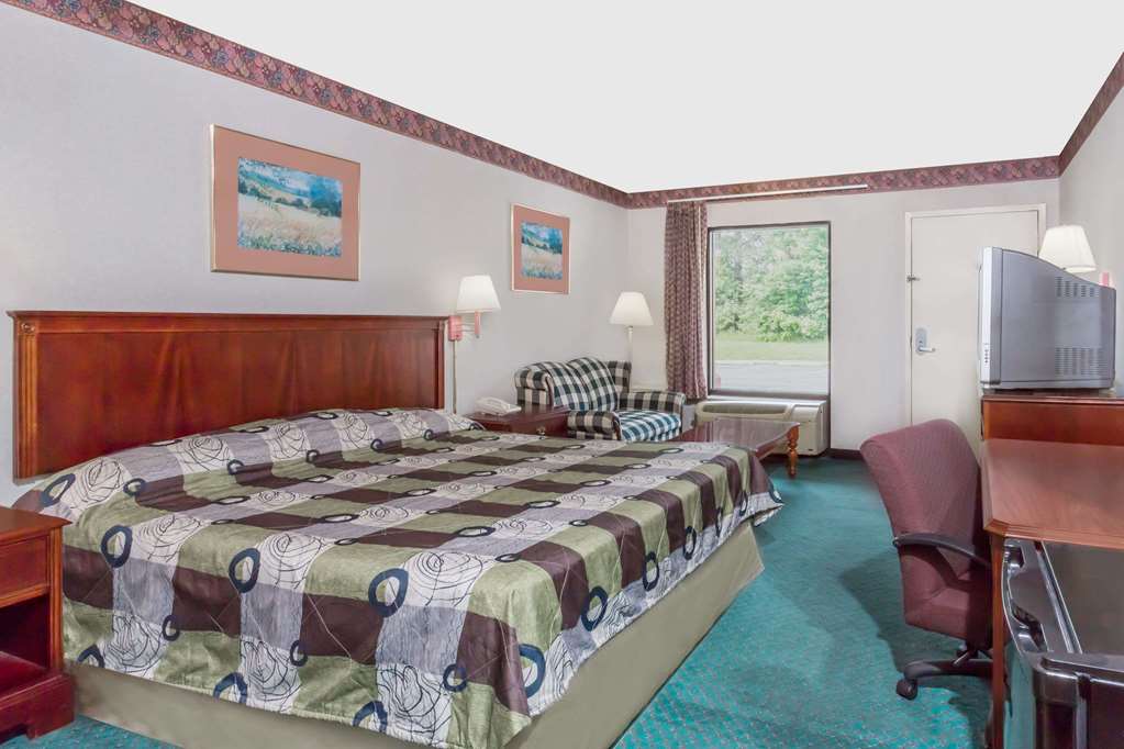 Knights Inn Ruther Glen - photo 10