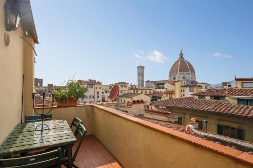 Apartment with terrace facing Duomo — 4-Star Luxury Hotel in Florence, Italy