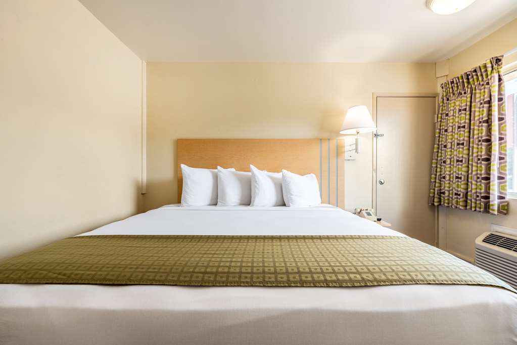 Americas Best Value Inn Lake City - photo 15