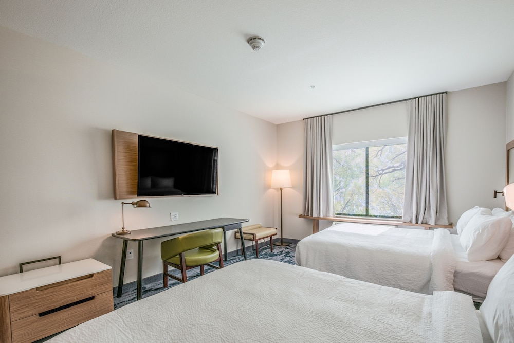 Fairfield Inn & Suites by Marriott Whitewater - photo 7