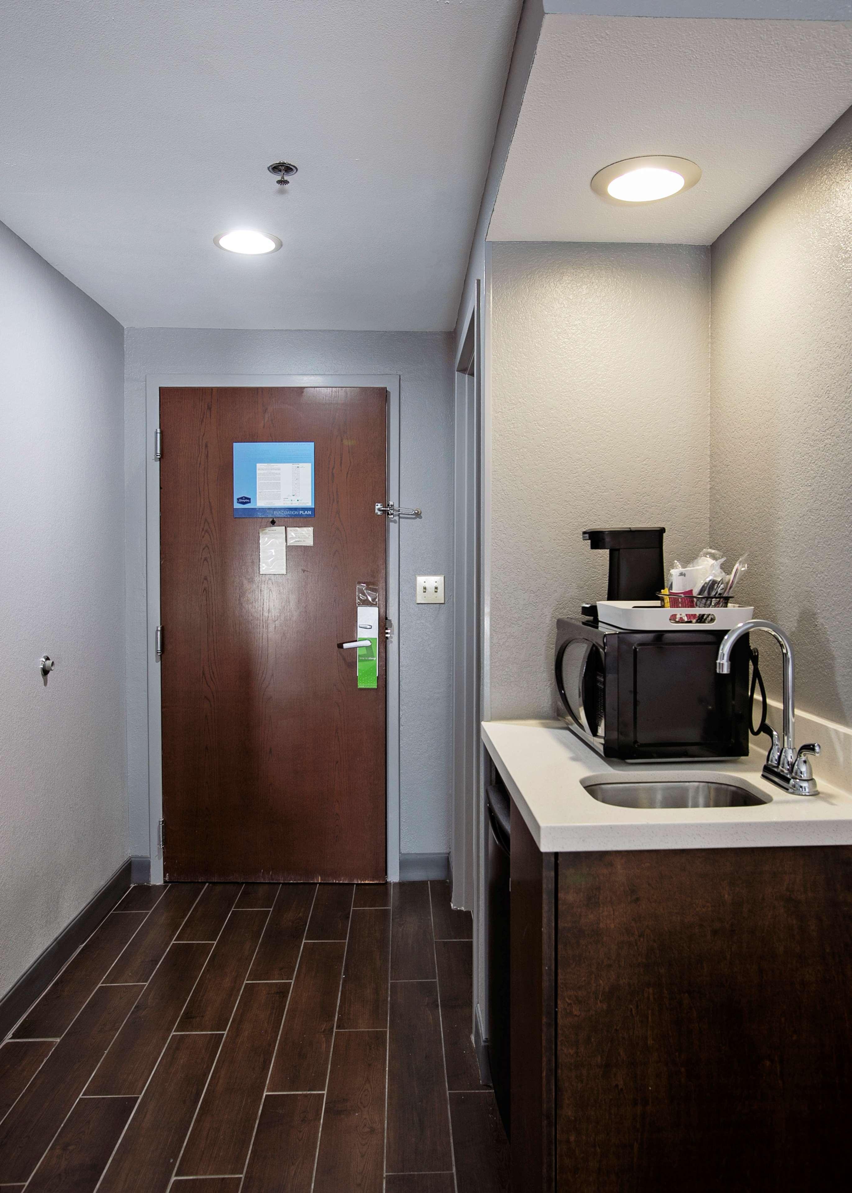 Hampton Inn Moultrie - photo 14