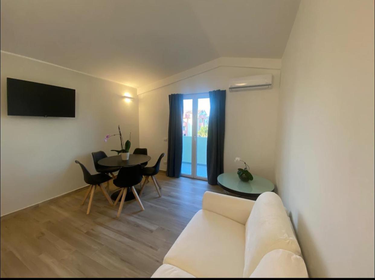 Casa Vacanze — 4-Star Luxury Hotel in Quartu Sant'elena, Italy