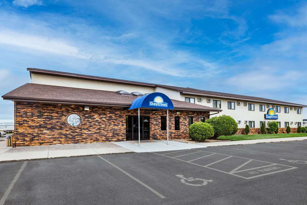 Days Inn by Wyndham Monticello - photo 4