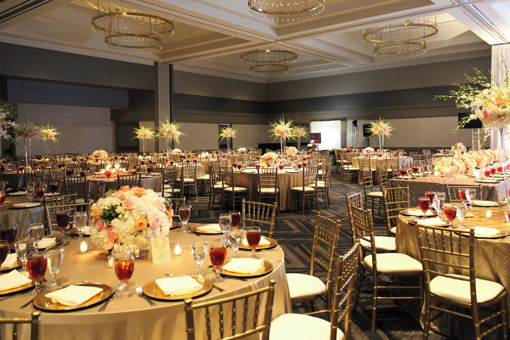 Crowne Plaza Atlanta Perimeter at Ravinia by IHG - photo 85