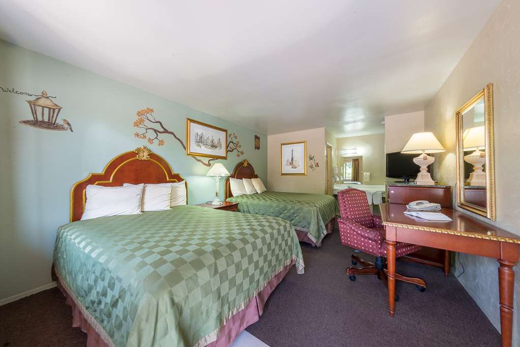 Americas Best Value Inn The Legends Inn - photo 8