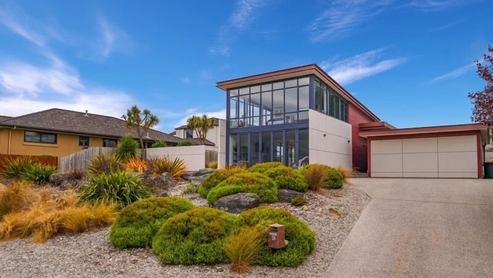 King Of the Hill in Wanaka, New Zealand