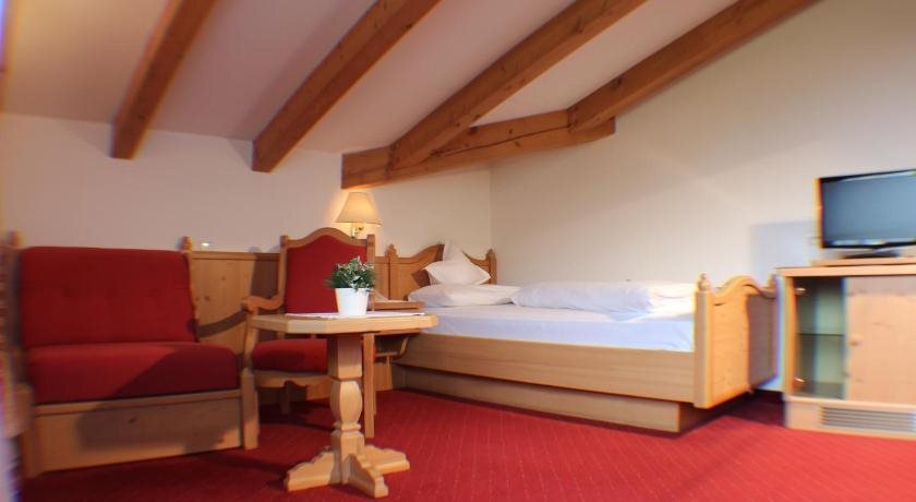Hotel Heinz — hotel in Brunico