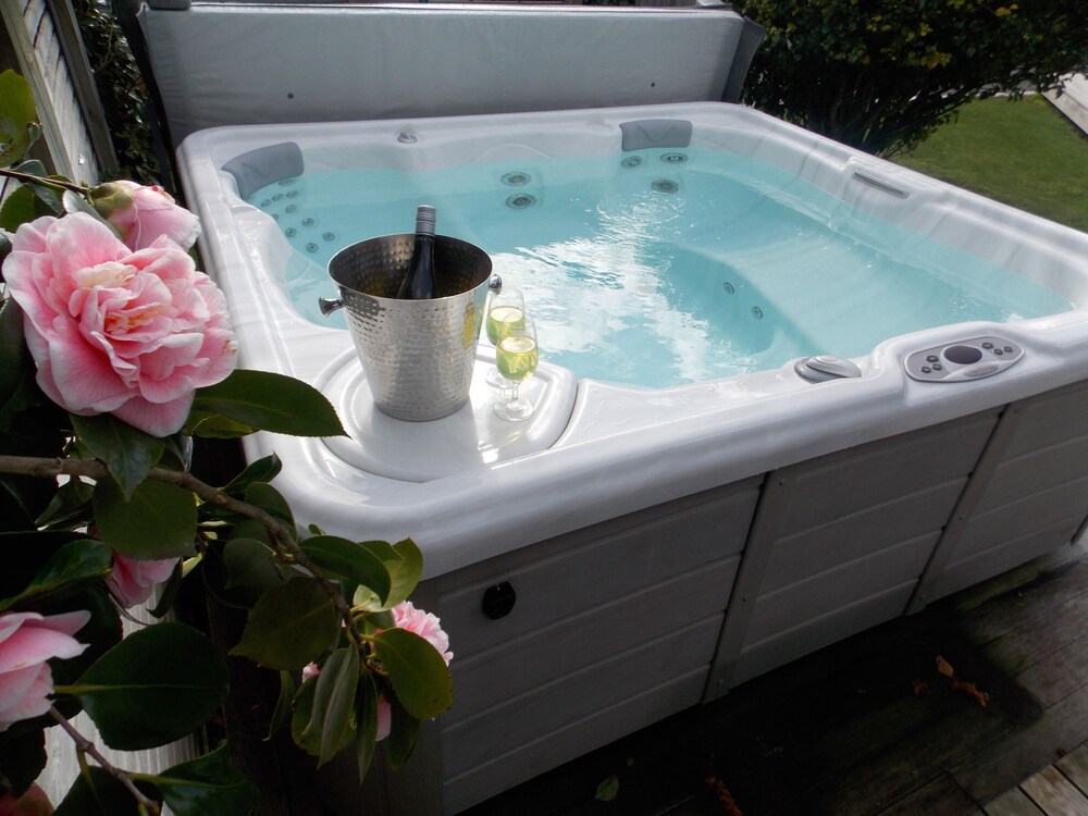 De Vine Martinborough 26 Cologne St — 4-Star Luxury Hotel in Wellington, New Zealand