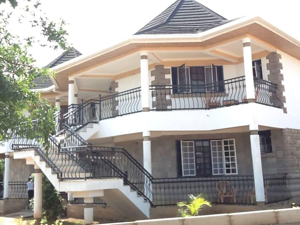 Desert Rose Resort — hotel in Kisumu