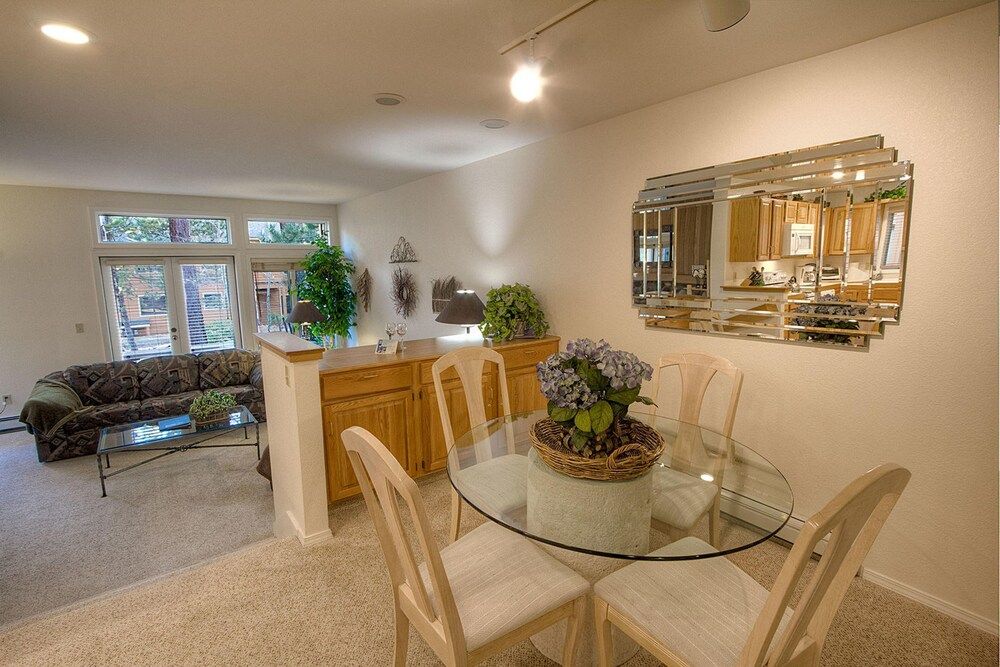 Delightful Mccloud 2 Bedroom Condo by RedAwning