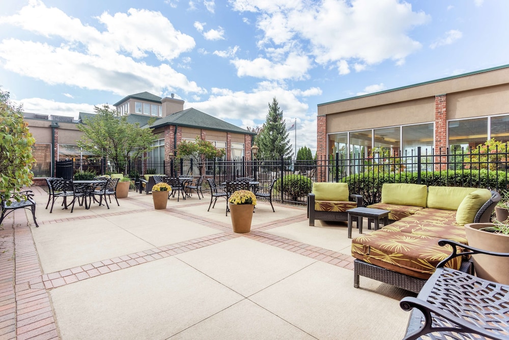 Hilton Garden Inn Chicago Tinley Park - photo 42